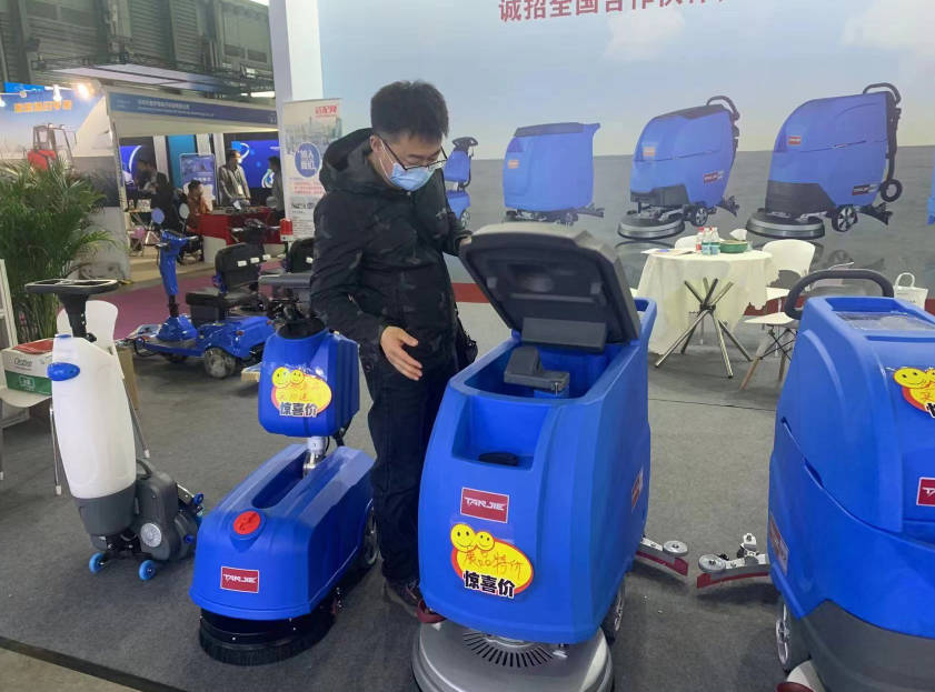 昆明坦洁洗地机公司致力于电动洗地机的生产、销售和服务百家