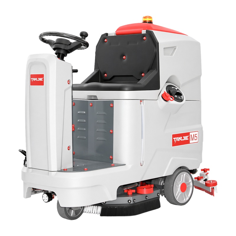 昆明坦洁驾驶式洗地机M5【单刷】